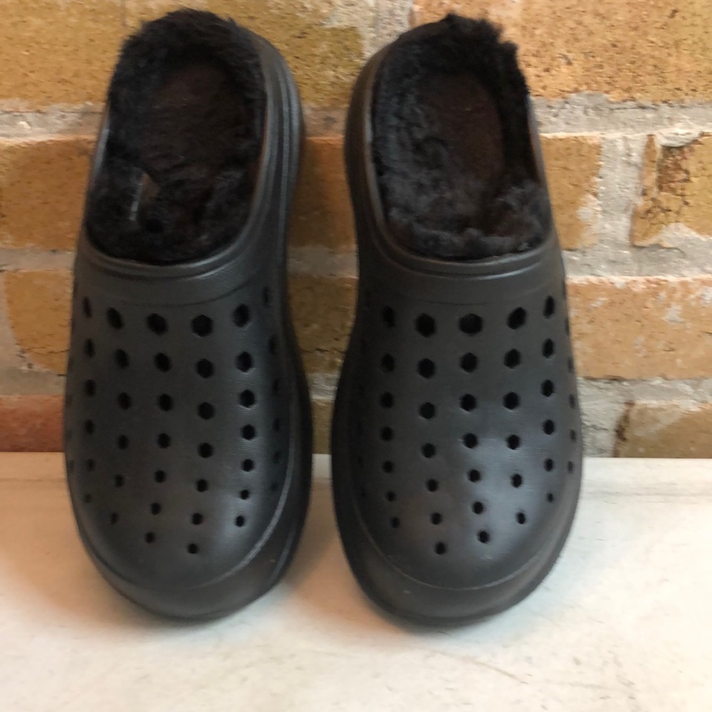 Joybees fur lined clog.